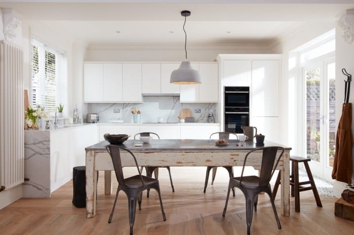 Clean minimalist American Classic kitchen