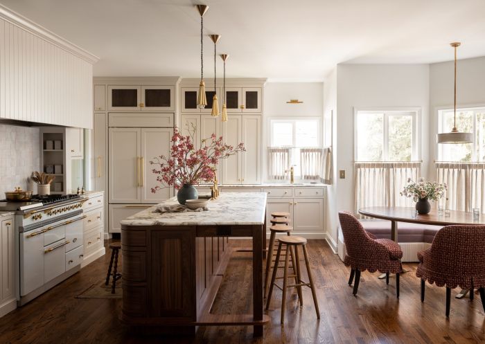 Kitchen neutral scheme traditional color design